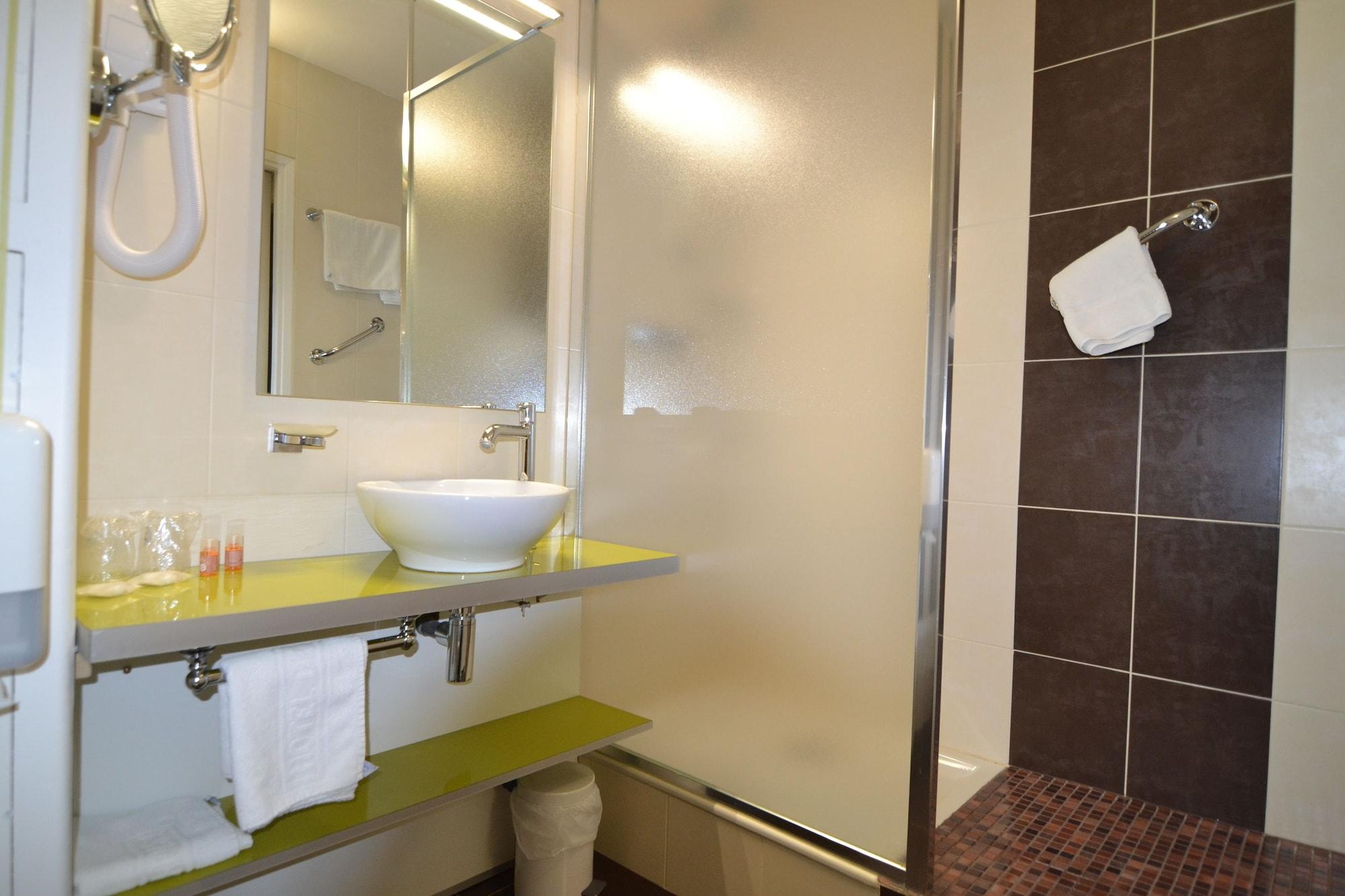 Brit Hotel Cahors - Le France Екстер'єр фото
