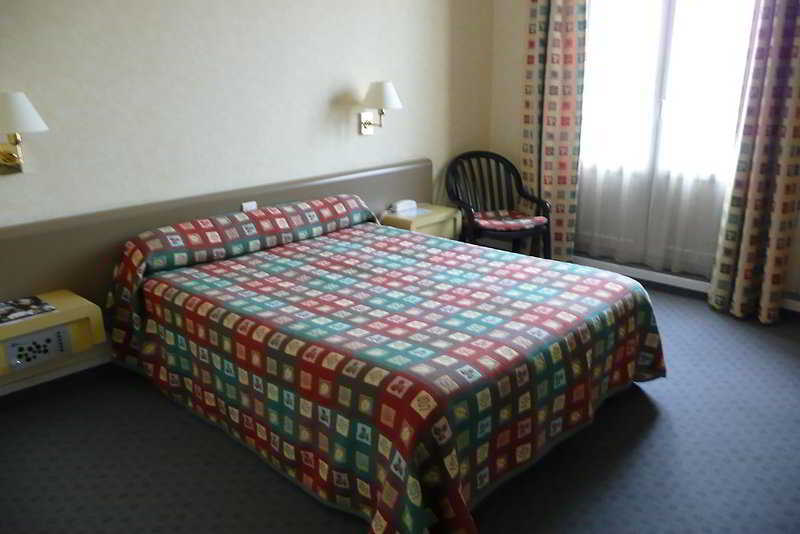 Brit Hotel Cahors - Le France Екстер'єр фото