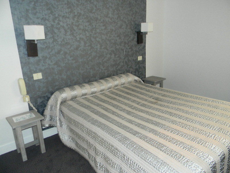 Brit Hotel Cahors - Le France Екстер'єр фото