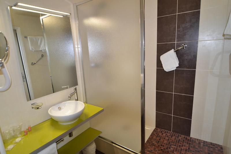 Brit Hotel Cahors - Le France Екстер'єр фото